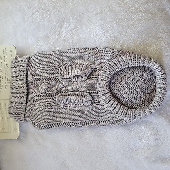 Xtra small dog sweater gray NWT - Picture 3 of 4